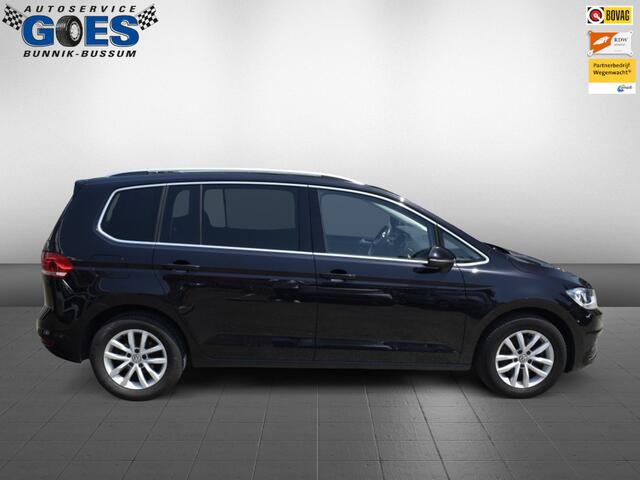 Volkswagen TOURAN III Highline BMT/Start-Stop pano/stoelverw/carplay/7 pers