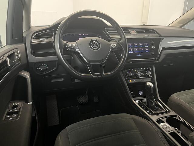 Volkswagen TOURAN 1.5 TSI Highline Business R 7p | TREKHAAK | VIRTUAL | CAMERA |