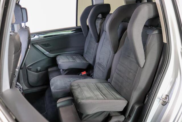 Volkswagen TOURAN 1.4 TSI Highline R-line, 7-Persoons, Trekhaak, Kinderzitjes!