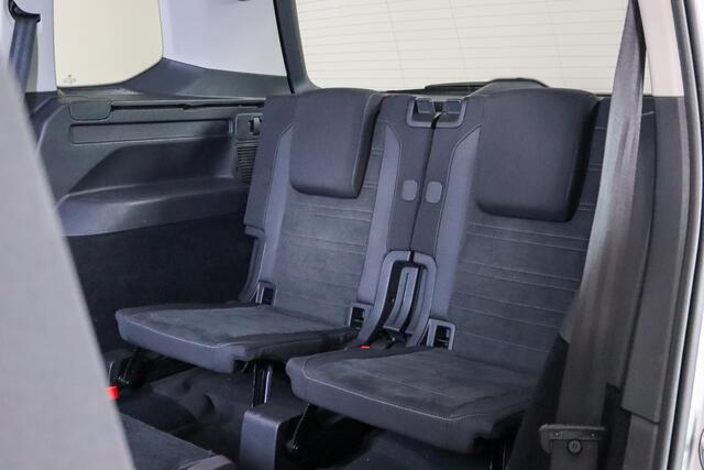 Volkswagen TOURAN 1.4 TSI Highline R-line, 7-Persoons, Trekhaak, Kinderzitjes!