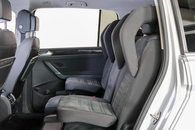 Volkswagen TOURAN 1.4 TSI Highline R-line, 7-Persoons, Trekhaak, Kinderzitjes!