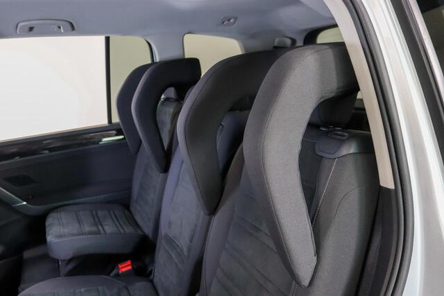 Volkswagen TOURAN 1.4 TSI Highline R-line, 7-Persoons, Trekhaak, Kinderzitjes!