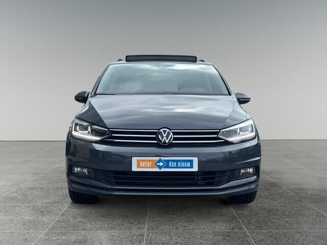 Volkswagen TOURAN 1.5 150pk TSI Highline 7p Rijstrookwisselassistent 'Side Assist' | Panoramaschuif-kanteldak | 'Easy Open & Close' Pakket