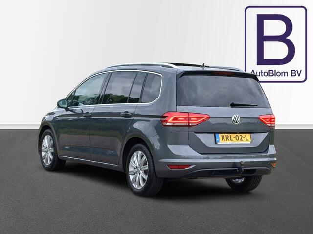 Volkswagen TOURAN 1.5 TSI Highline / Trekhaak / LED / Panodak