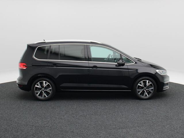 Volkswagen TOURAN 1.5 TSi 150Pk Highline 7p | Stoelverwarming | Adaptive Cruise | Camera | Climatronic | Navigatie | Carplay | 17 Inch | 30.754 Km !!