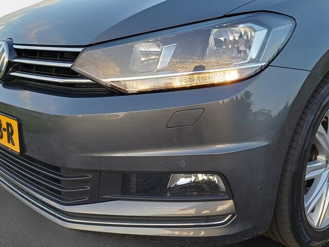 Volkswagen TOURAN 1.4 TSI Sound 7p / Trekhaak / Panodak / Carplay