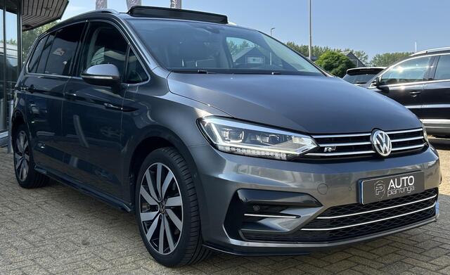 Volkswagen TOURAN 1.4 TSI Highline Business R 7p 150PK | BOMVOL | AUTOMAAT | R-Line | 7 Persoons | NL AUTO | PANO | Trekhaak | Achteruitrijcamera | Elektrische Achterklep | Dodehoek Detectie | Argo | Stoelverwarming | Carplay | Navigatie | DAB+ |