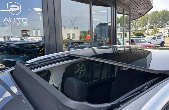 Volkswagen TOURAN 1.4 TSI Highline Business R 7p 150PK | BOMVOL | AUTOMAAT | R-Line | 7 Persoons | NL AUTO | PANO | Trekhaak | Achteruitrijcamera | Elektrische Achterklep | Dodehoek Detectie | Argo | Stoelverwarming | Carplay | Navigatie | DAB+ |