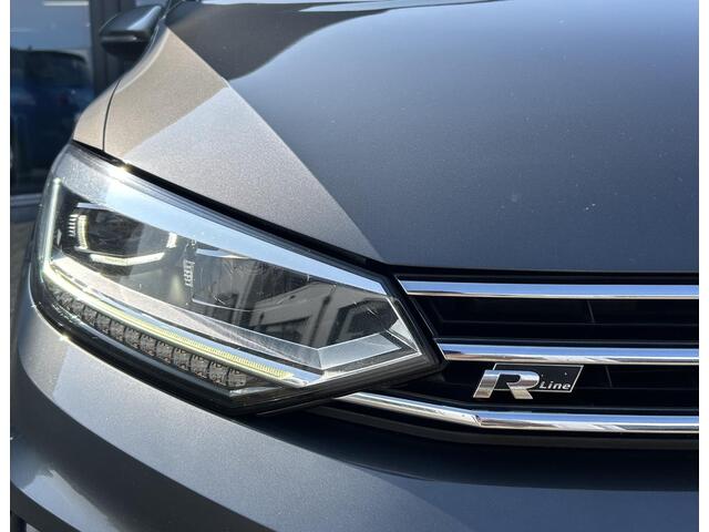 Volkswagen TOURAN 1.4 TSI Highline Business R 7p 150PK | BOMVOL | AUTOMAAT | R-Line | 7 Persoons | NL AUTO | PANO | Trekhaak | Achteruitrijcamera | Elektrische Achterklep | Dodehoek Detectie | Argo | Stoelverwarming | Carplay | Navigatie | DAB+ |