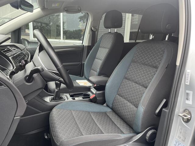 Volkswagen TOURAN 1.0 TSI Comfortline 7-Persoons Navigatie, ACC, Zuinig!