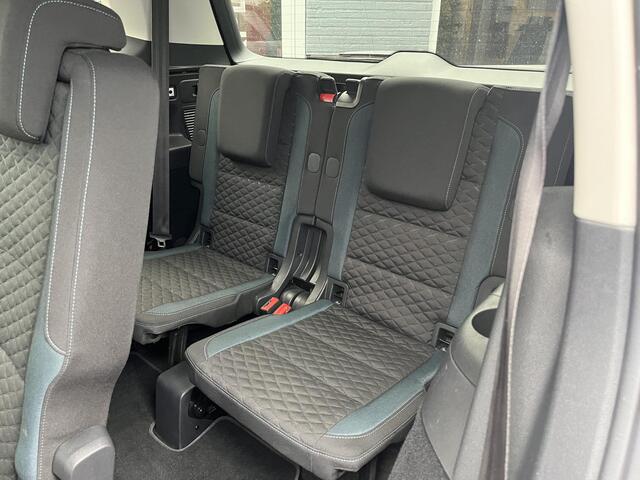 Volkswagen TOURAN 1.0 TSI Comfortline 7-Persoons Navigatie, ACC, Zuinig!