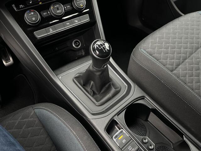 Volkswagen TOURAN 1.0 TSI Comfortline 7-Persoons Navigatie, ACC, Zuinig!