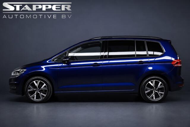 Volkswagen TOURAN 1.5 TSI 150pk Automaat Highline 7-Pers. Pano/Virtual/Carplay/Keyless/Camera/Led/Stoelverw./Adap-Cruise