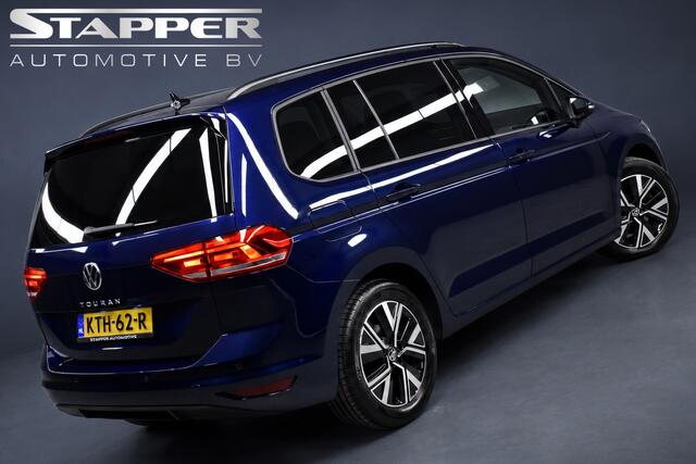 Volkswagen TOURAN 1.5 TSI 150pk Automaat Highline 7-Pers. Pano/Virtual/Carplay/Keyless/Camera/Led/Stoelverw./Adap-Cruise