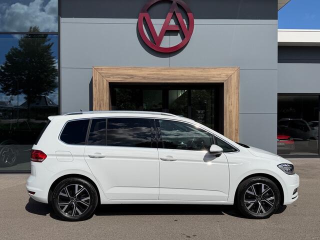 Volkswagen TOURAN 1.5 TSI 150pk Highline | Trekhaak | Led | Carplay | 17 Inch | Rijklaar incl. garantie