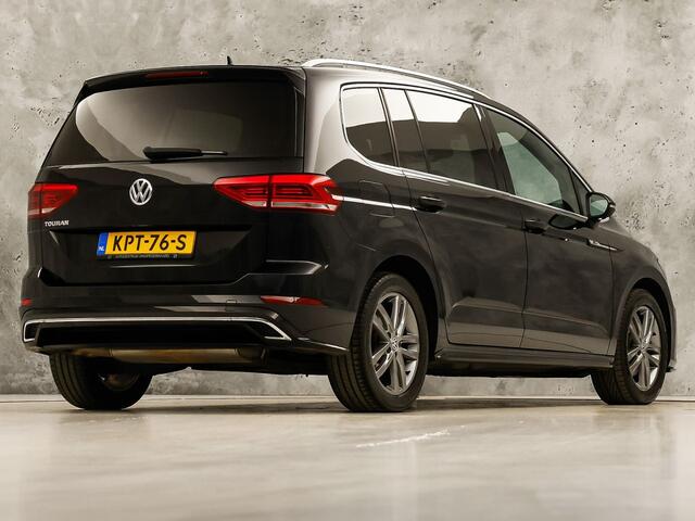 Volkswagen TOURAN 1.5 TSI R-Line Sport 7 Persoons 150Pk Automaat (2X R-LINE, PANORAMADAK, LEDER, APPLE CARPLAY, KEYLESS, SPORTSTOELEN, STOELVERWARMING, GETINT GLAS, NIEUWSTAAT)