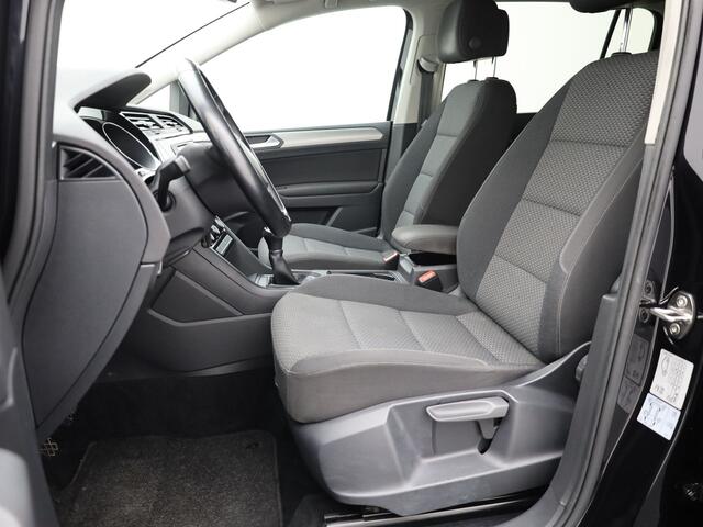 Volkswagen TOURAN 1.2 TSI Comfortline | Trekhaak | Camera | PDC V&A | Navi | Prijs Rijklaar!!