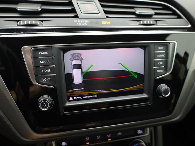 Volkswagen TOURAN 1.2 TSI Comfortline | Trekhaak | Camera | PDC V&A | Navi | Prijs Rijklaar!!