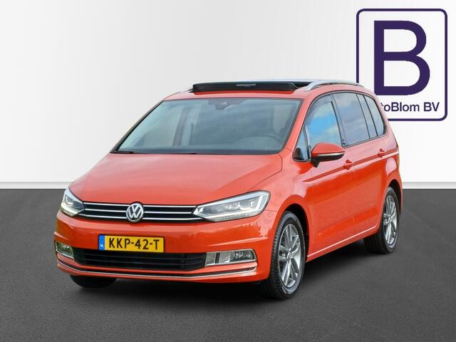 Volkswagen TOURAN 1.4 TSI Highline SOUND /schitterende kleur!/Pano/Camera/Cruise/Navi/17"/