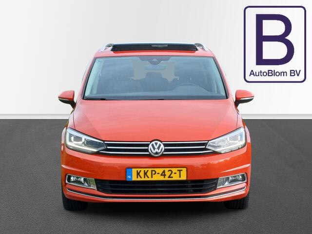 Volkswagen TOURAN 1.4 TSI Highline SOUND /schitterende kleur!/Pano/Camera/Cruise/Navi/17"/