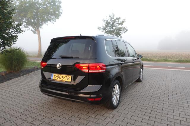 Volkswagen TOURAN 1.5 TSI Highline 7p | Stoelverwarming | Stuurwielverw. | Carplay | Massage | Adaptive Cruise | – foto 5