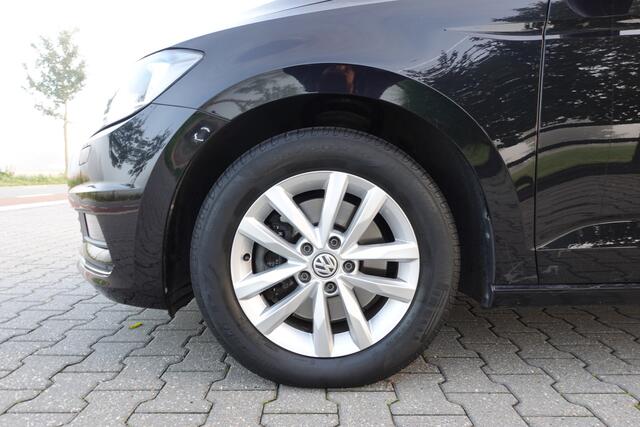 Volkswagen TOURAN 1.5 TSI Highline 7p | Stoelverwarming | Stuurwielverw. | Carplay | Massage | Adaptive Cruise | – foto 9