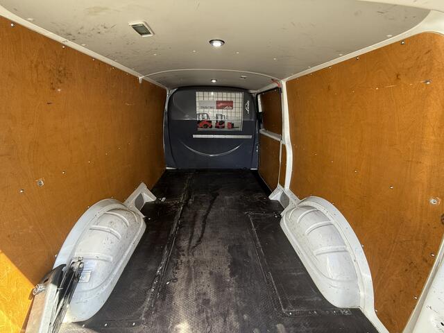 Volkswagen TRANSPORTER 2.0 TDI L2H1 150PK EURO 6**BPM VRIJ** Automaat/ cruise control