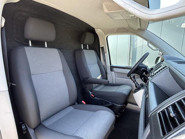 Volkswagen TRANSPORTER 2.0 TDI 102 PK / L2H1 / 1e EIG. / BOTT INRICHTING / IMPERIAAL / AIRCO / CRUISE / NAVI