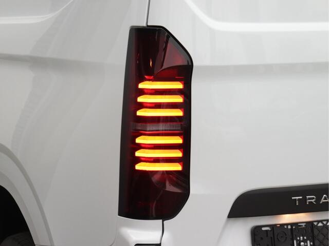 Volkswagen TRANSPORTER 2.0 TDI 150pk L2H1 | BPM-vrij | Achterdeuren | Parkeerhulp | Cruise control | Airco | App-Connect | Camera |