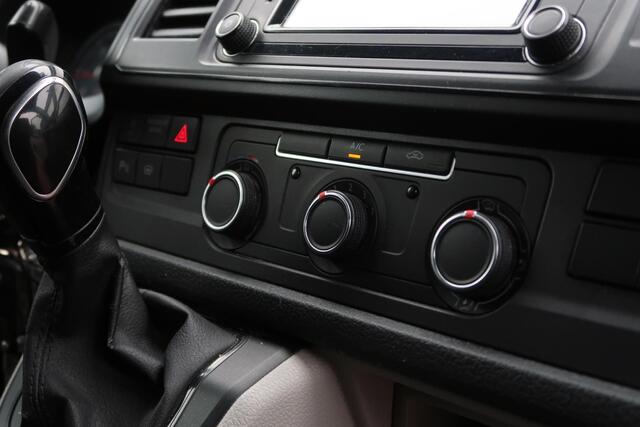 Volkswagen TRANSPORTER 2.0 TDI L1H1 Highline AUT/ LED/ ACC/ 2X DEUR/ NAVI/ AIRCO/ TREKHAAK