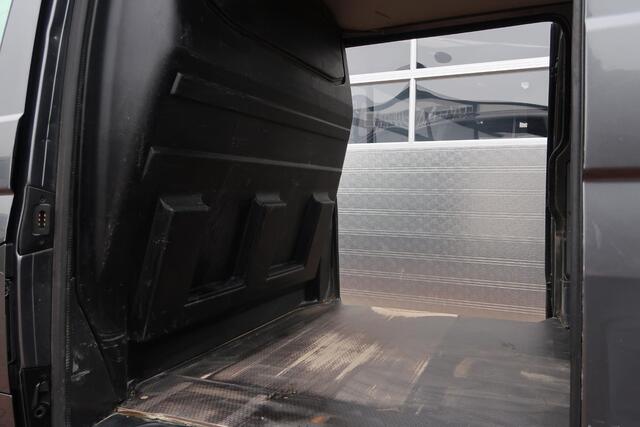 Volkswagen TRANSPORTER 2.0 TDI L1H1 Highline AUT/ LED/ ACC/ 2X DEUR/ NAVI/ AIRCO/ TREKHAAK