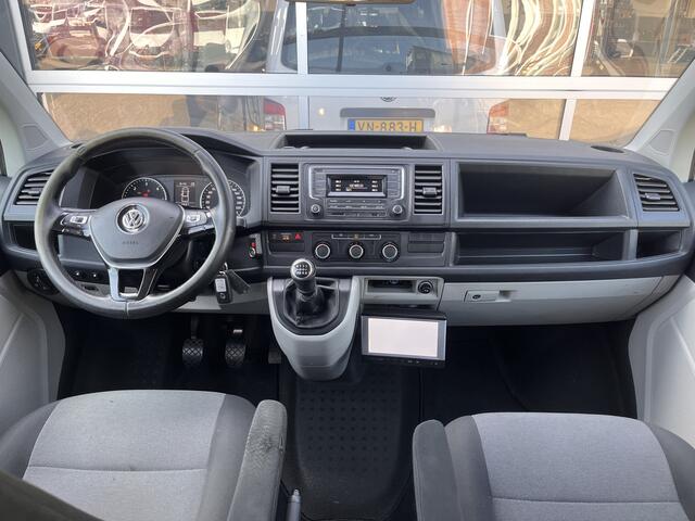 Volkswagen TRANSPORTER 2.0 TDI L2H1 150pk DC Euro 6 Kipper Airco Cruise controle trekhaak 2500kg 1e eigenaar Dealer onderhouden Telefoonverbinding Werkverlichting Kieper P-up Doka Pritsche Ahk 2500kg