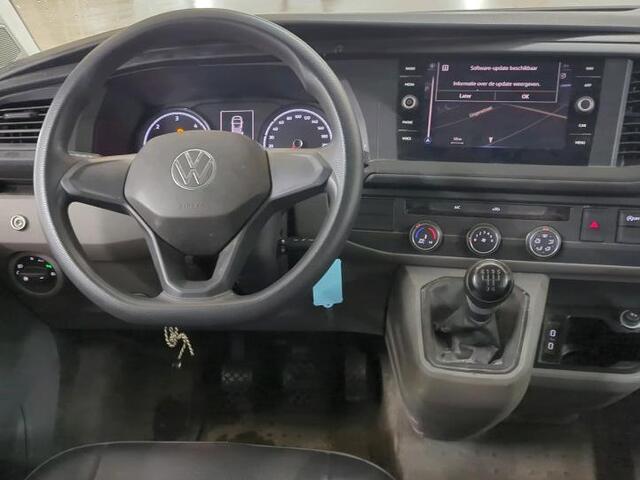 Volkswagen TRANSPORTER L2H1 Dubbele cabine 5 persoons Navi Apple Carplay / Android auto Cruise control Trekhaak Parkeersensoren Euro6