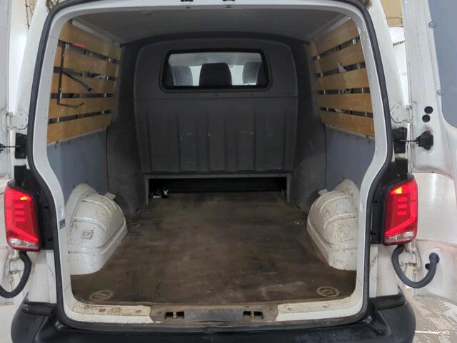 Volkswagen TRANSPORTER L2H1 Dubbele cabine 5 persoons Navi Apple Carplay / Android auto Cruise control Trekhaak Parkeersensoren Euro6