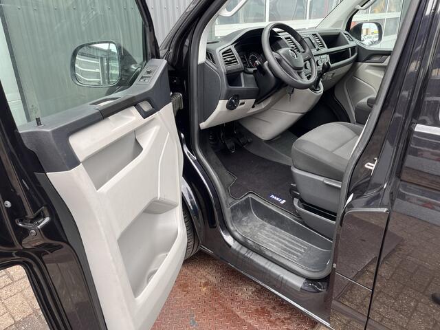 Volkswagen TRANSPORTER 2.0 TSI L2H1 150pk Benzine Airco Cruise controle Navigatie Apple carplay Trekhaak 2500kg trekgewicht Parkeerhulp achter Dealer onderhouden!! Bpm vrij voor particulier gebruik!!