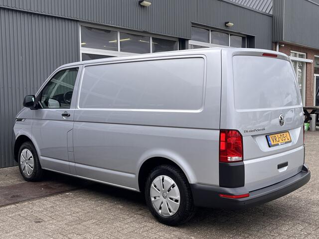 Volkswagen TRANSPORTER 2.0 TDI L1H1 Airco Cruise controle Kastinrichting Navigatie Apple carplay Parkeerhulp achter Euro 6 Dealer onderhouden!! Bestel 2-Persoons