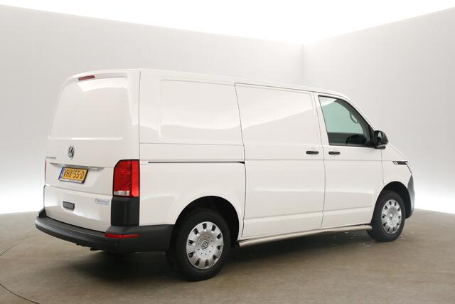 Volkswagen TRANSPORTER 2.0 TDI L1H1 140PK Airco Carplay Cruise 2xSchuifdeur Navigatie PDC 3 Persoons Elektrpakket