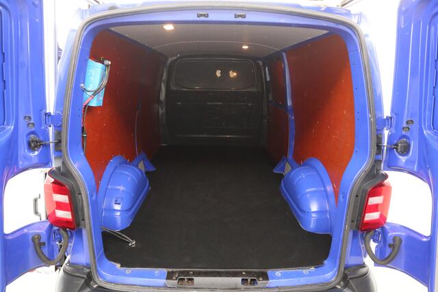 Volkswagen TRANSPORTER 2.0 TDI L2H1 140PK Glasauto Glasresteel Trekhaak Airco Cruise Carplay Navigatie Imperiaal