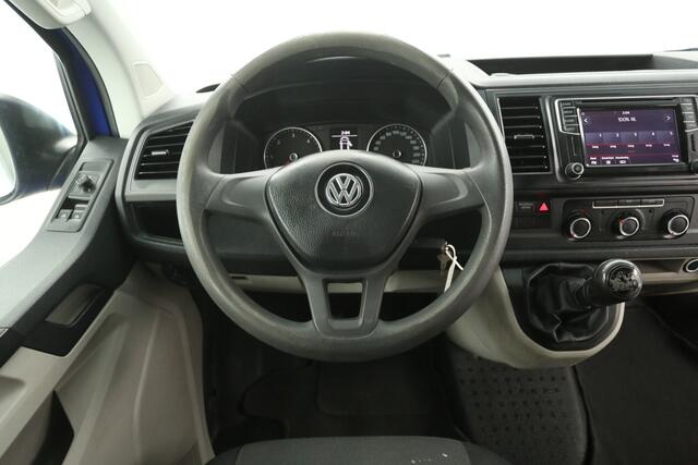 Volkswagen TRANSPORTER 2.0 TDI L2H1 140PK Glasauto Glasresteel Trekhaak Airco Cruise Carplay Navigatie Imperiaal