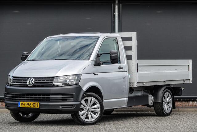 Volkswagen TRANSPORTER Pick Up | Open Laadbak | 2.0Tdi 102Pk | Stoel-Bank | Leder | Achteruitrijcamera | Trekhaak | 18'' | Reflexzilver