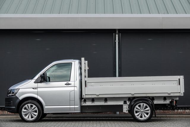 Volkswagen TRANSPORTER Pick Up | Open Laadbak | 2.0Tdi 102Pk | Stoel-Bank | Leder | Achteruitrijcamera | Trekhaak | 18'' | Reflexzilver