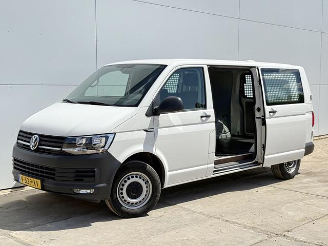 Volkswagen TRANSPORTER 2.0 TDI 150pk L2H1 Automaat 2x Schuif Trekhaak Navigatie Apple / Android Carplay