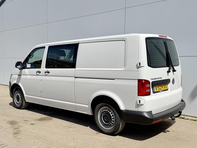 Volkswagen TRANSPORTER 2.0 TDI 150pk L2H1 Automaat 2x Schuif Trekhaak Navigatie Apple / Android Carplay