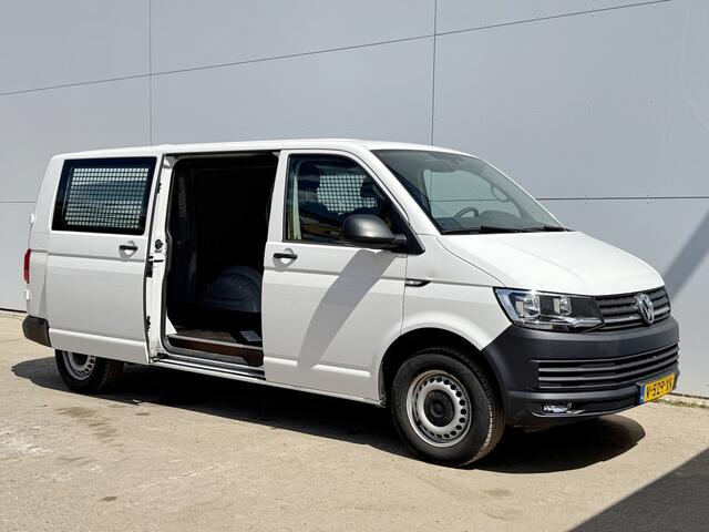 Volkswagen TRANSPORTER 2.0 TDI 150pk L2H1 Automaat 2x Schuif Trekhaak Navigatie Apple / Android Carplay