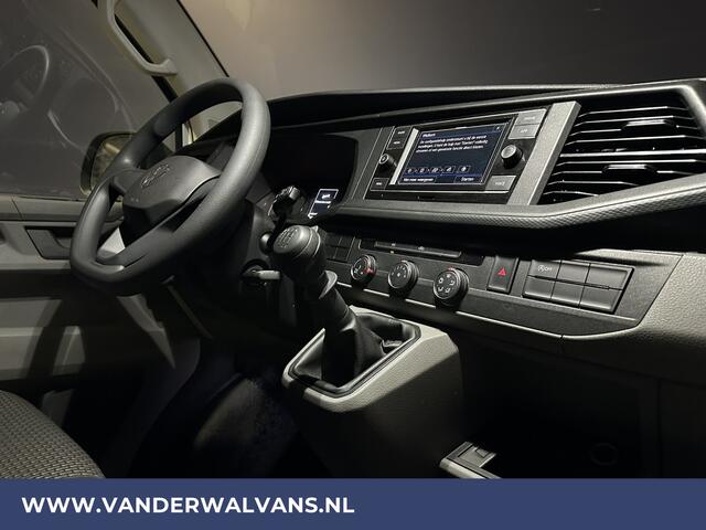 Volkswagen TRANSPORTER 2.0 TDI 150 pk L2H1 Euro6 Airco | Trekhaak | Cruisecontrol | Apple Carplay | PDC Parkeersensoren, Android Auto