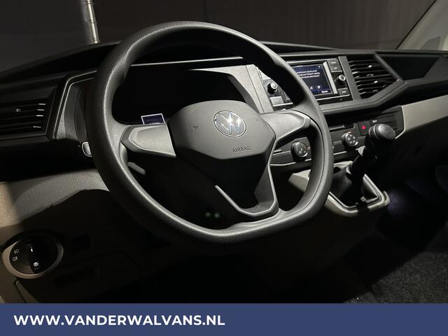 Volkswagen TRANSPORTER 2.0 TDI 150 pk L2H1 Euro6 Airco | Trekhaak | Cruisecontrol | Apple Carplay | PDC Parkeersensoren, Android Auto
