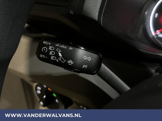 Volkswagen TRANSPORTER 2.0 TDI 150 pk L2H1 Euro6 Airco | Trekhaak | Cruisecontrol | Apple Carplay | PDC Parkeersensoren, Android Auto