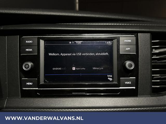 Volkswagen TRANSPORTER 2.0 TDI 150 pk L2H1 Euro6 Airco | Trekhaak | Cruisecontrol | Apple Carplay | PDC Parkeersensoren, Android Auto