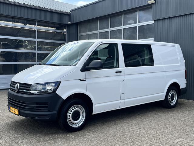 Volkswagen TRANSPORTER 2.0 TDI L2H1 DC Airco Cruise control Trekhaak 2200kg trekgewicht Achterruitrij camera Euro 6 Stuurwielbediening 5-Persoons Bpm vrij