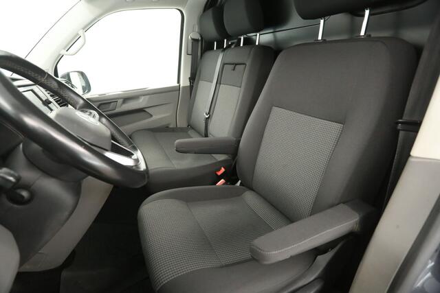 Volkswagen TRANSPORTER 2.0 TDI L2H1 200PK DSG Automaat Airco Camera Carplay ACC 19"LMV PDC Elektrpakket Trekhaak